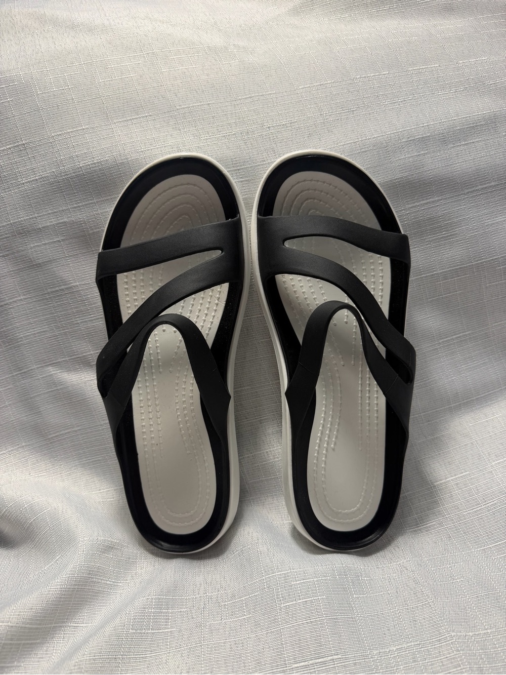 Women’s Black and White Strappy Comfort Sandals